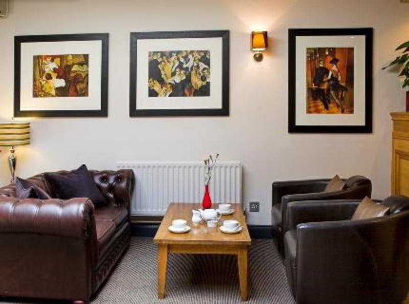 The Three Swans Hotel, Hungerford, Berkshire 외부 사진