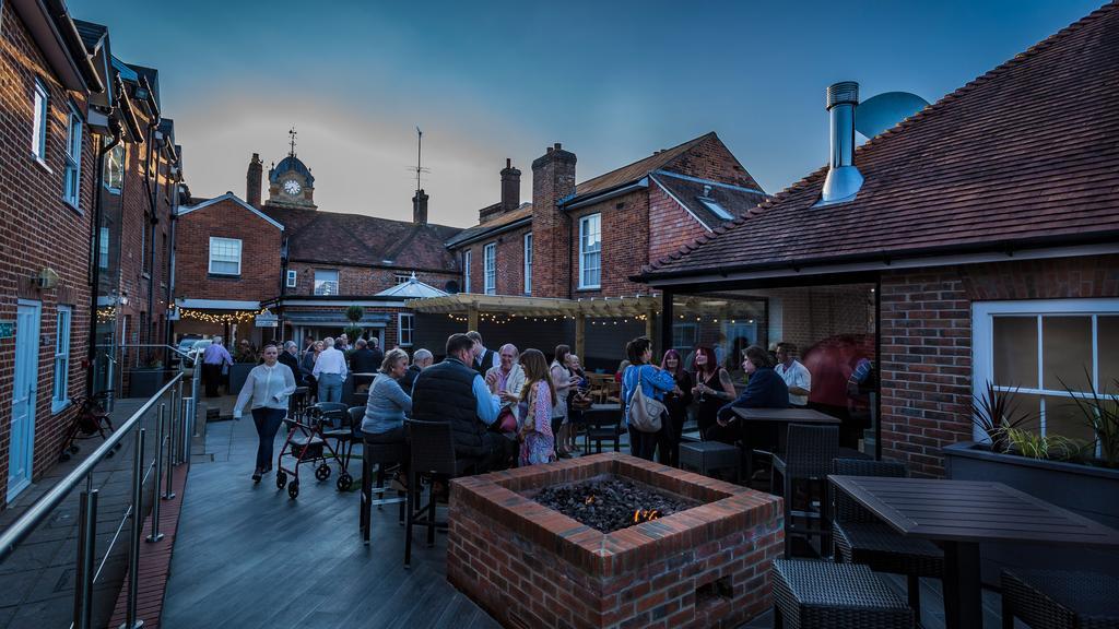 The Three Swans Hotel, Hungerford, Berkshire 외부 사진