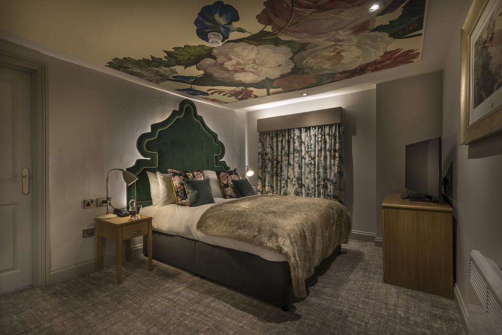 The Three Swans Hotel, Hungerford, Berkshire 외부 사진