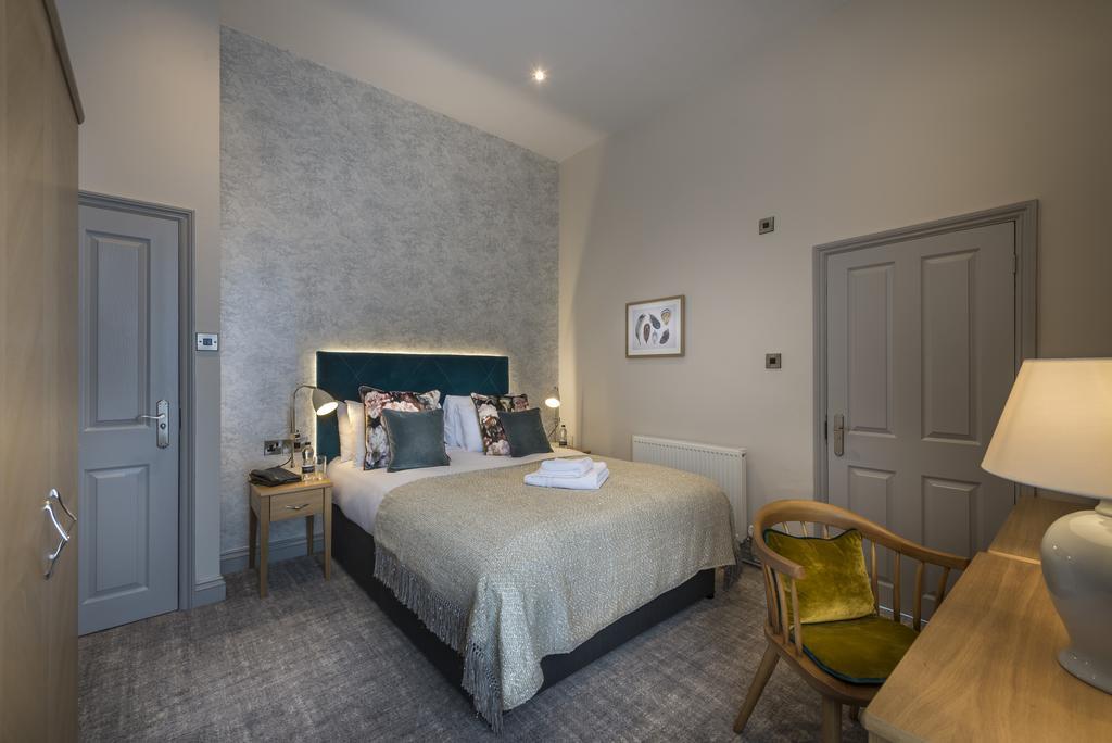 The Three Swans Hotel, Hungerford, Berkshire 외부 사진
