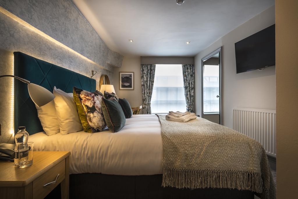 The Three Swans Hotel, Hungerford, Berkshire 외부 사진