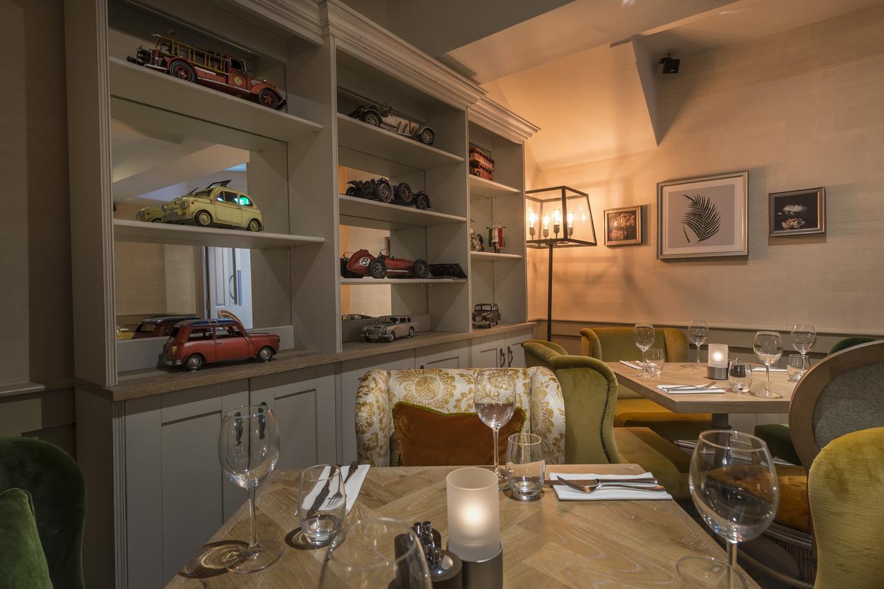 The Three Swans Hotel, Hungerford, Berkshire 외부 사진
