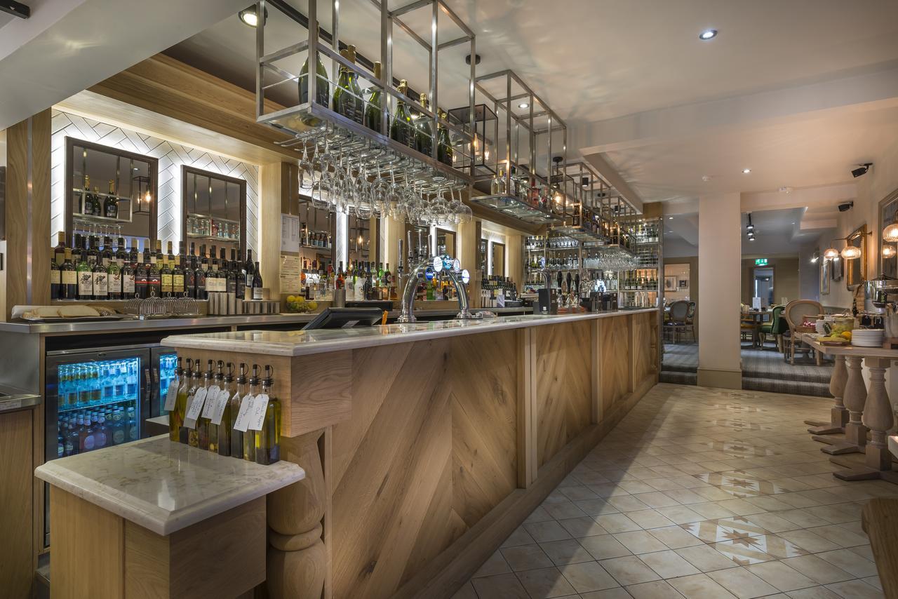 The Three Swans Hotel, Hungerford, Berkshire 외부 사진